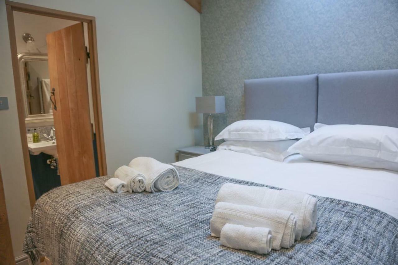 Skittles - Charming One Bedroom Apartment - Parking - Easy Access To Bath Box  Exterior photo